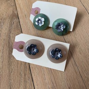Acrylic studs with flower detail in silver $10each